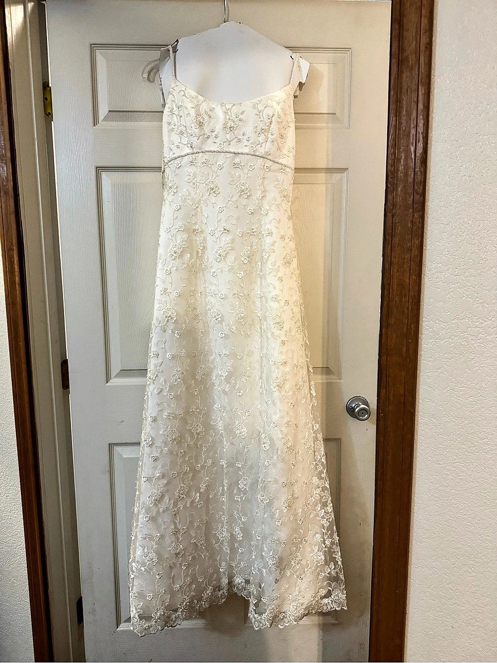Floral Lace Maxi Wedding Dress Size 12 Like New in Off White